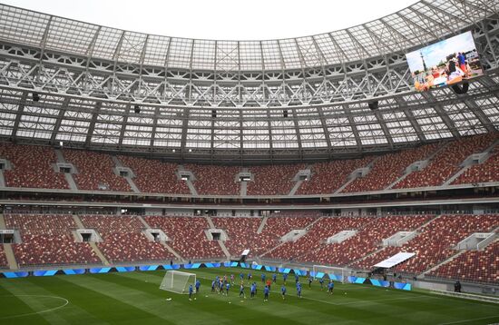 Football. Russian national team training session