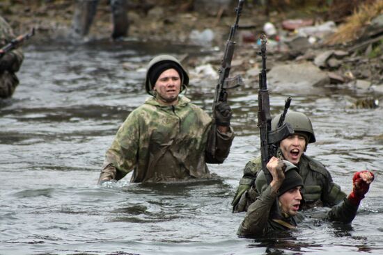 DPR fighters pass certification to wear a blue beret