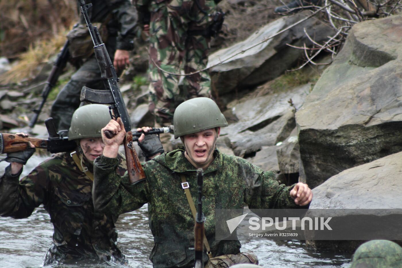 DPR fighters pass certification to wear a blue beret