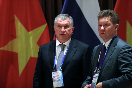 President Vladimir Putin visits Vietnam to attend APEC Economic Leaders’ Meeting