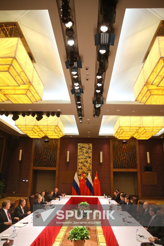 President Vladimir Putin visits Vietnam to attend APEC Economic Leaders’ Meeting