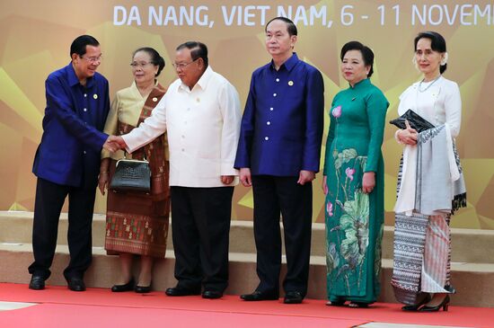 President Vladimir Putin visits Vietnam to attend APEC Economic Leaders’ Meeting