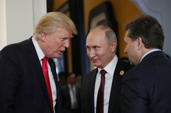 President Putin attends APEC Economic Leaders' Meeting