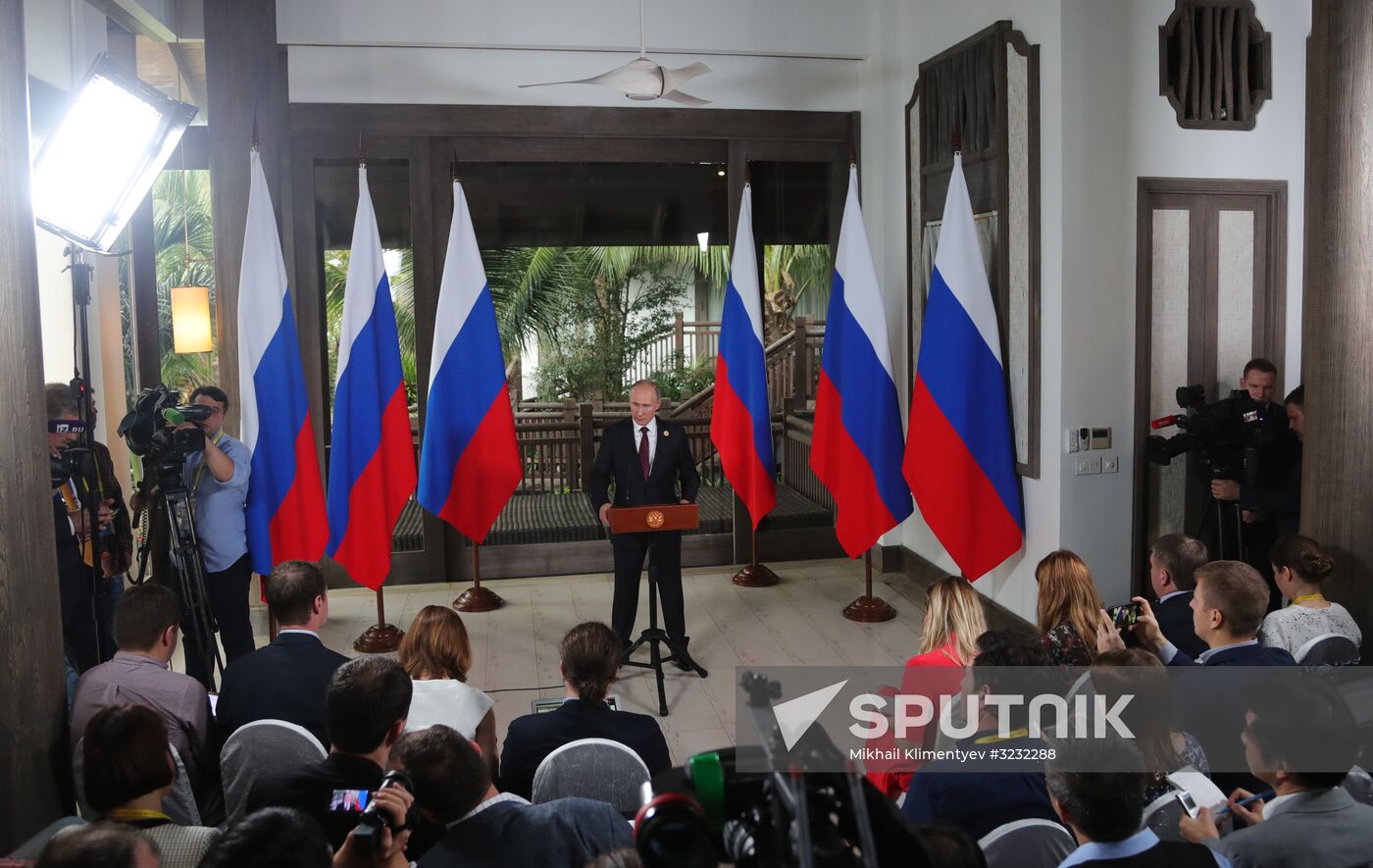 President Putin attends APEC Economic Leaders' Meeting
