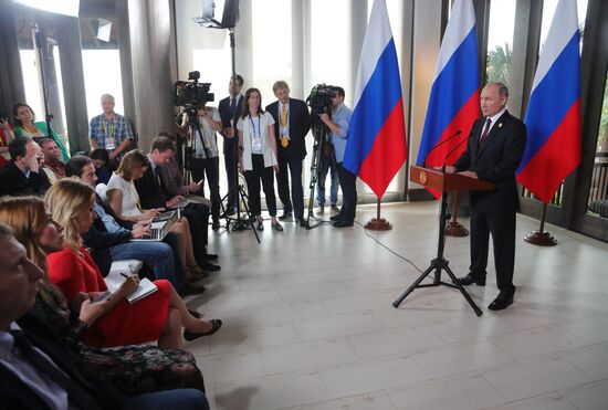 President Putin attends APEC Economic Leaders' Meeting