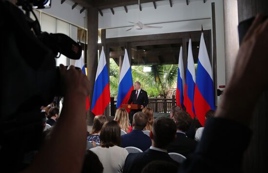 President Putin attends APEC Economic Leaders' Meeting