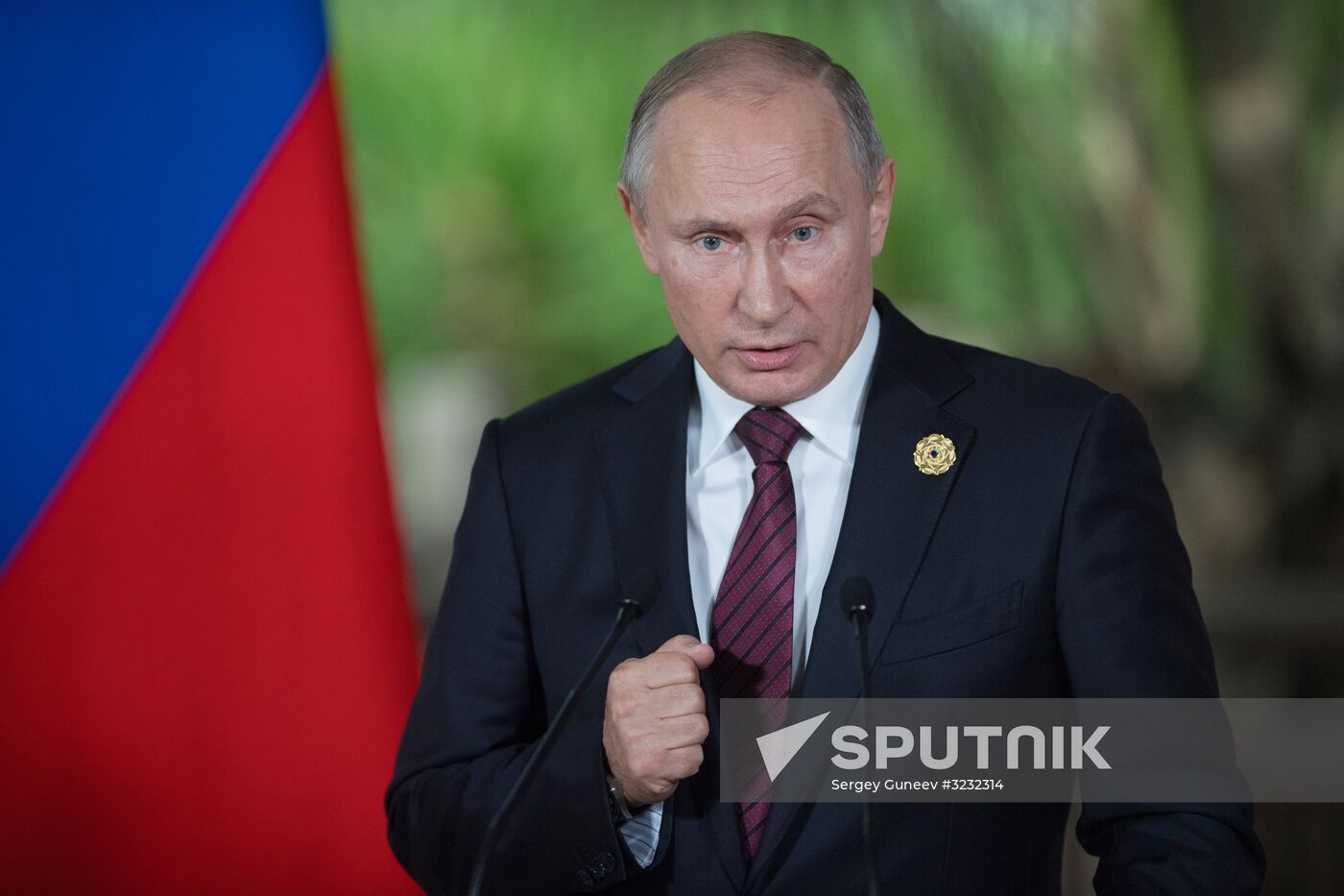 President Putin attends APEC Economic Leaders' Meeting