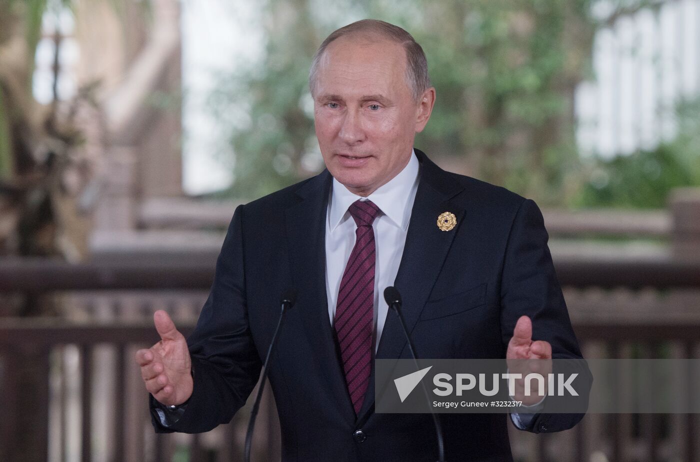 President Putin attends APEC Economic Leaders' Meeting