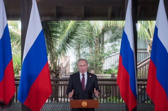 President Putin attends APEC Economic Leaders' Meeting