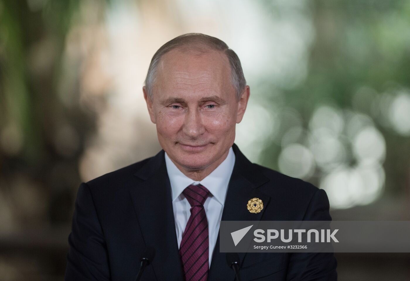 President Putin attends APEC Economic Leaders' Meeting