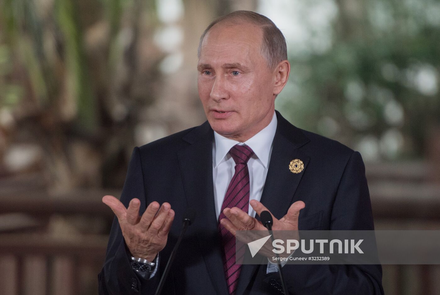 President Putin attends APEC Economic Leaders' Meeting