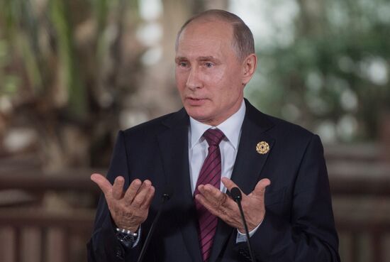 President Putin attends APEC Economic Leaders' Meeting