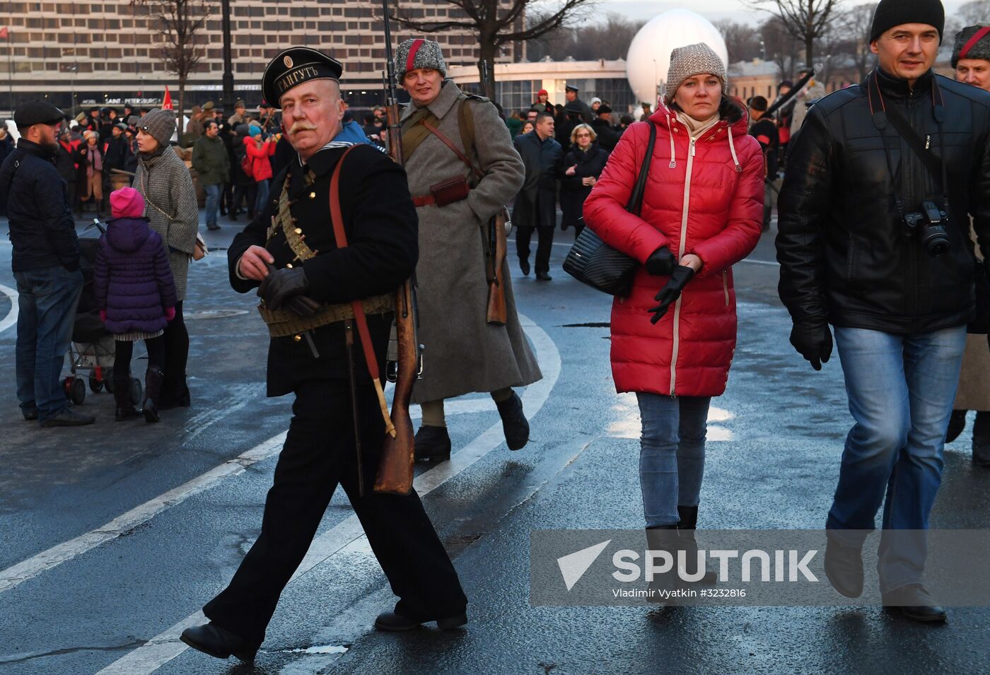 Petrograd 1917 historical reenactment