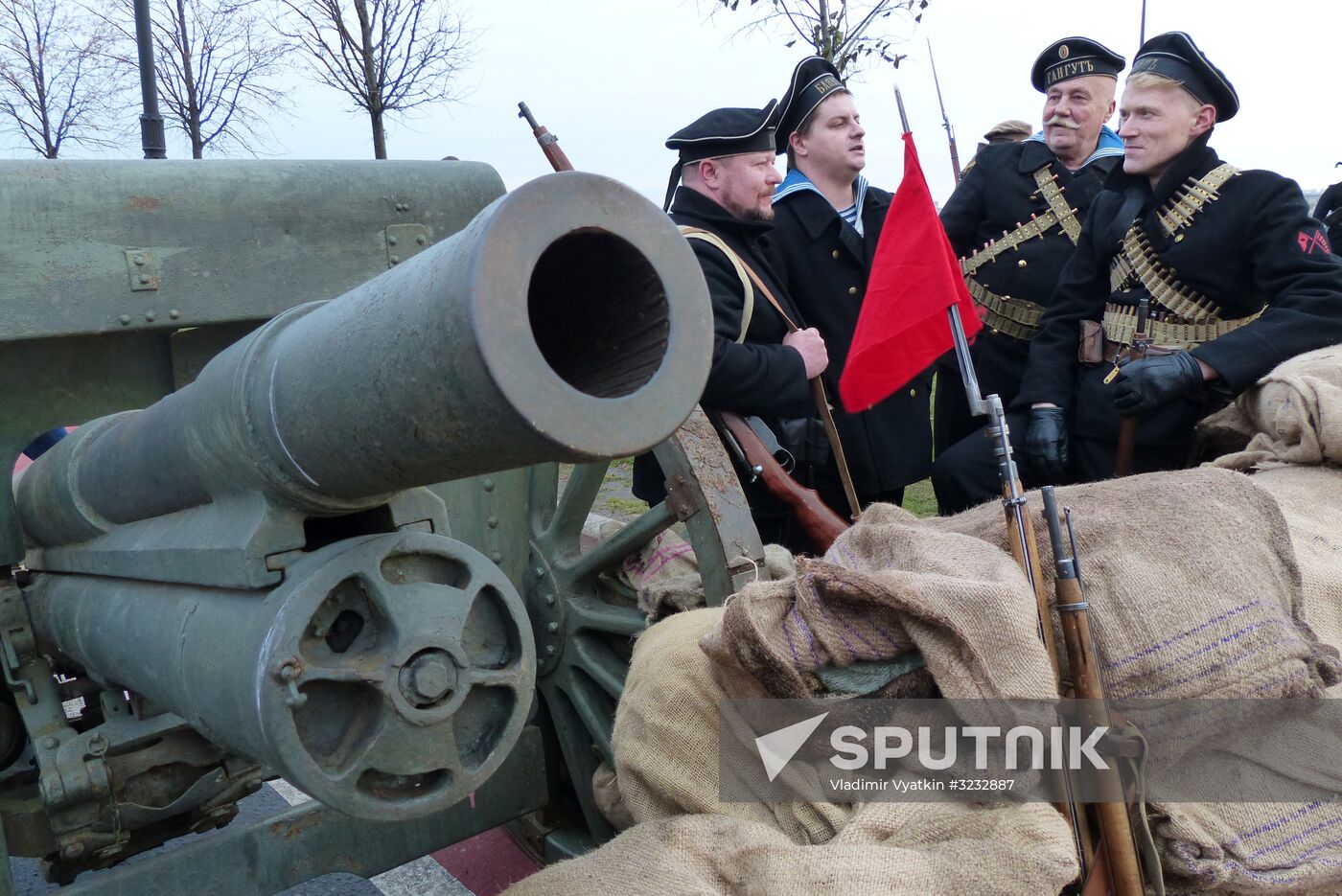Petrograd 1917 historical reenactment