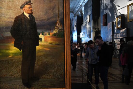 Exhibition "Winter Palace and Hermitage in 1917: A Place Where History Was Made" at Hermitage Museum