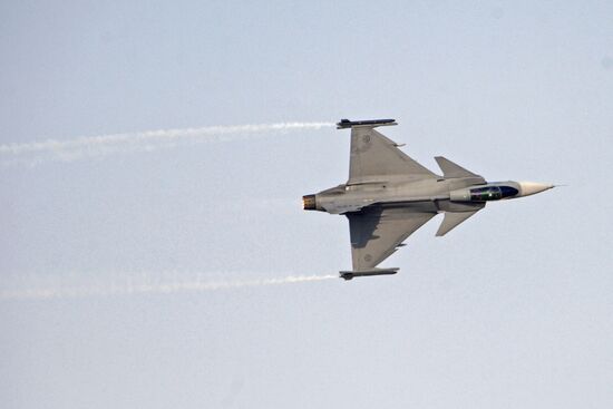 Russian Deputy Prime Minister Dmitry Rogozin visits Dubai Airshow 2017