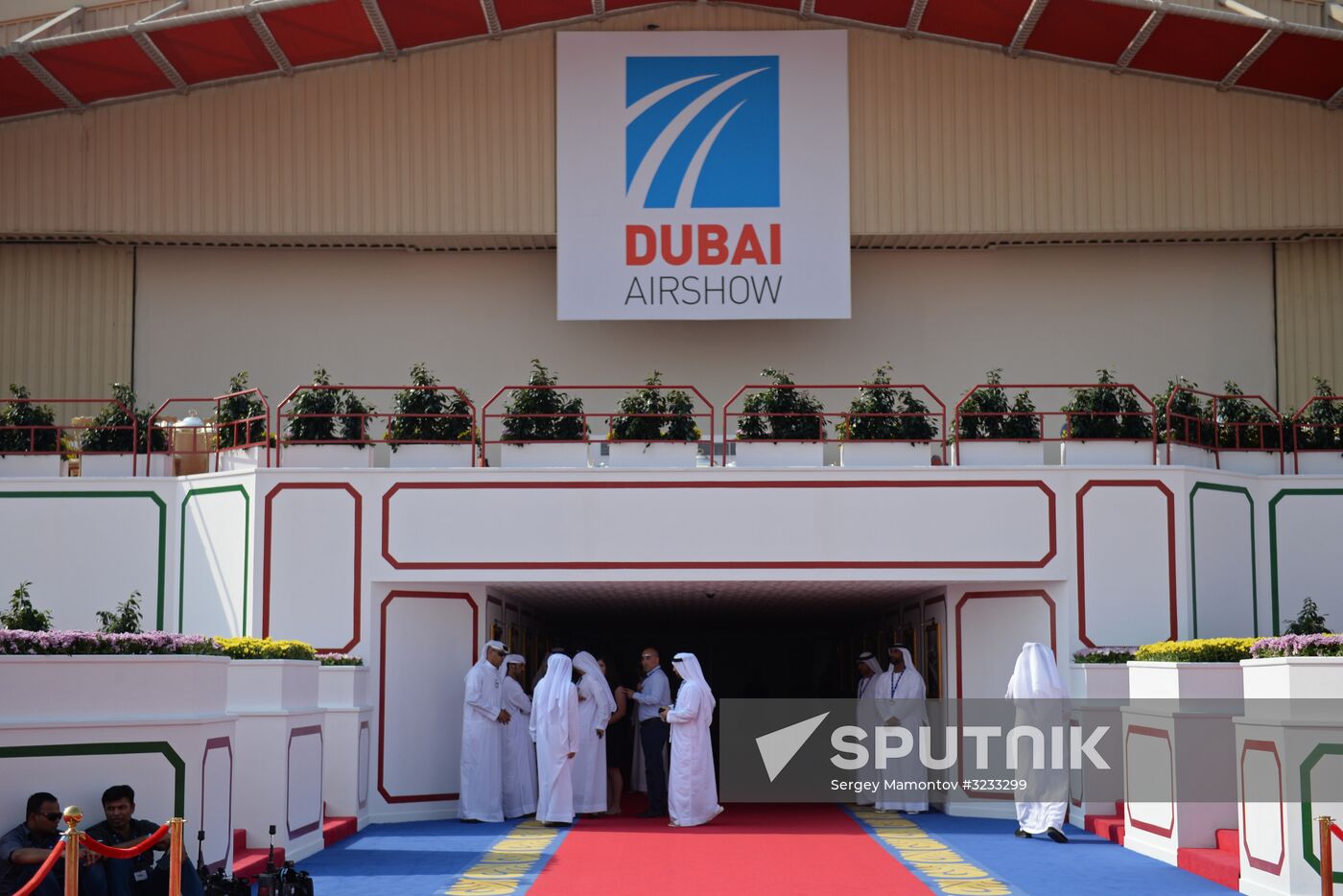 Russian Deputy Prime Minister Dmitry Rogozin visits Dubai Airshow 2017