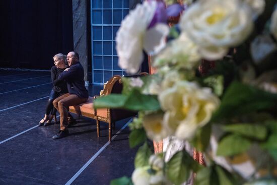 Verdi's 'La Traviata' at Sapayev Mari State Opera and Ballet Theater