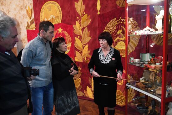 Soviet Era exhibition at branch of Volzhsky Cultural Center in Rybinsk