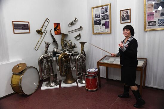 Soviet Era exhibition at branch of Volzhsky Cultural Center in Rybinsk