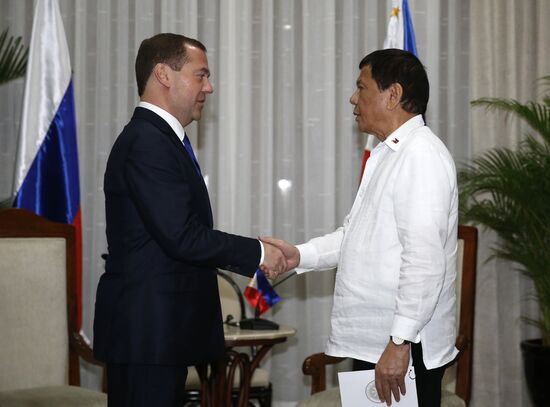 Russian Prime Minister Dmitry Medvedev takes part in ASEAN Summit in Manilaю Вфн ецщ