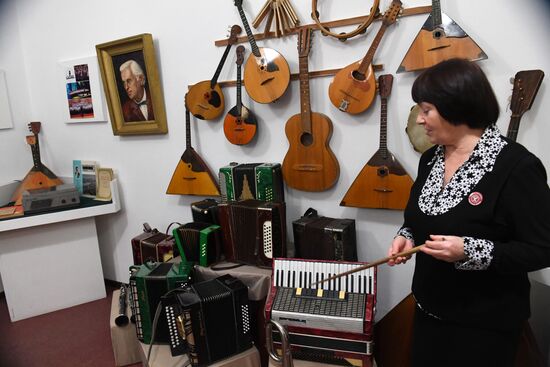 Soviet Era exhibition at branch of Volzhsky Cultural Center in Rybinsk
