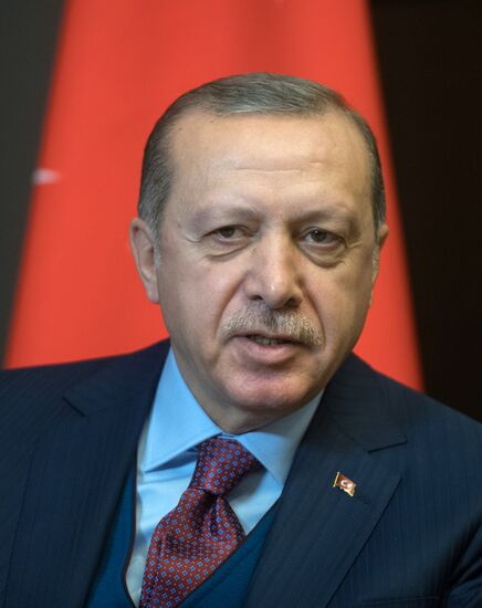 President Vladimir Putin meets with Turkish President Recep Tayyip Erdogan