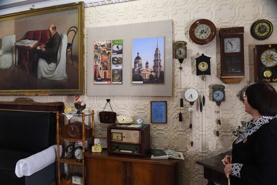 Soviet Era exhibition at branch of Volzhsky Cultural Center in Rybinsk