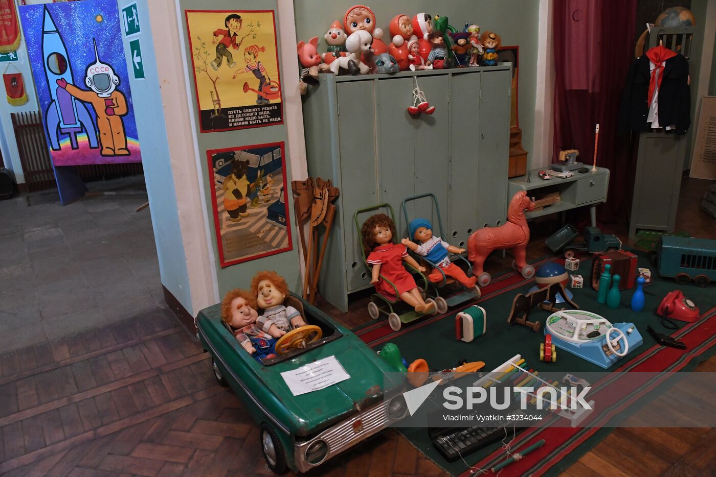 Soviet Era exhibition at branch of Volzhsky Cultural Center in Rybinsk