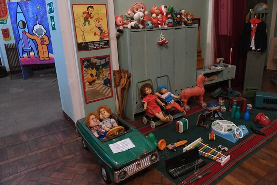 Soviet Era exhibition at branch of Volzhsky Cultural Center in Rybinsk