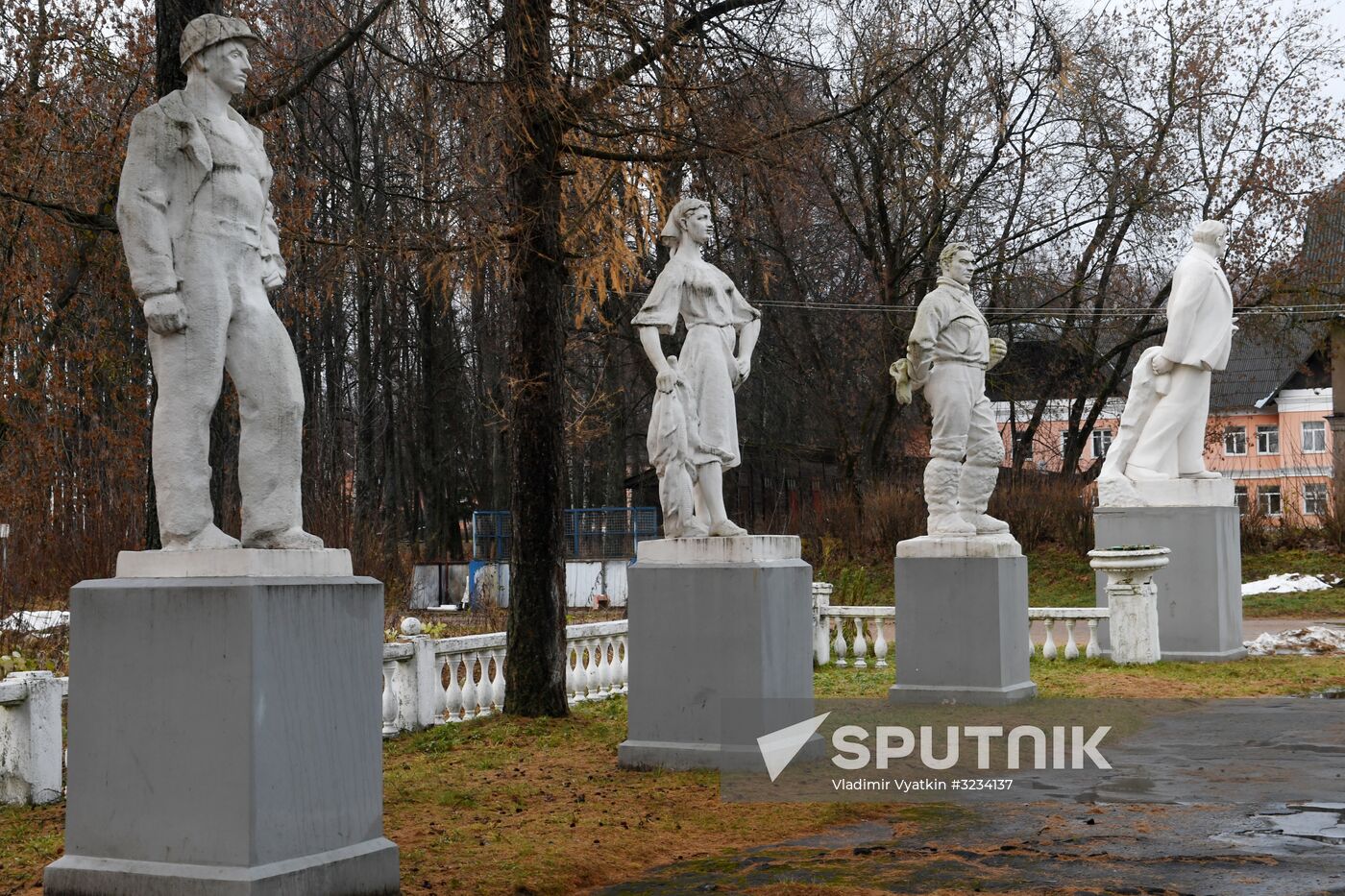 Soviet Era exhibition at branch of Volzhsky Cultural Center in Rybinsk