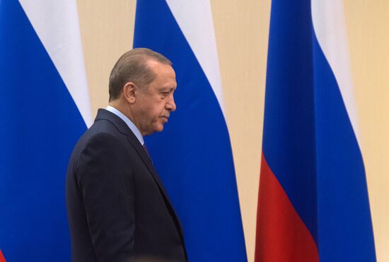 President Vladimir Putin meets with Turkish President Recep Tayyip Erdogan