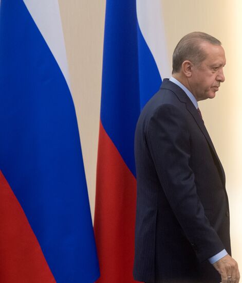 President Vladimir Putin meets with Turkish President Recep Tayyip Erdogan