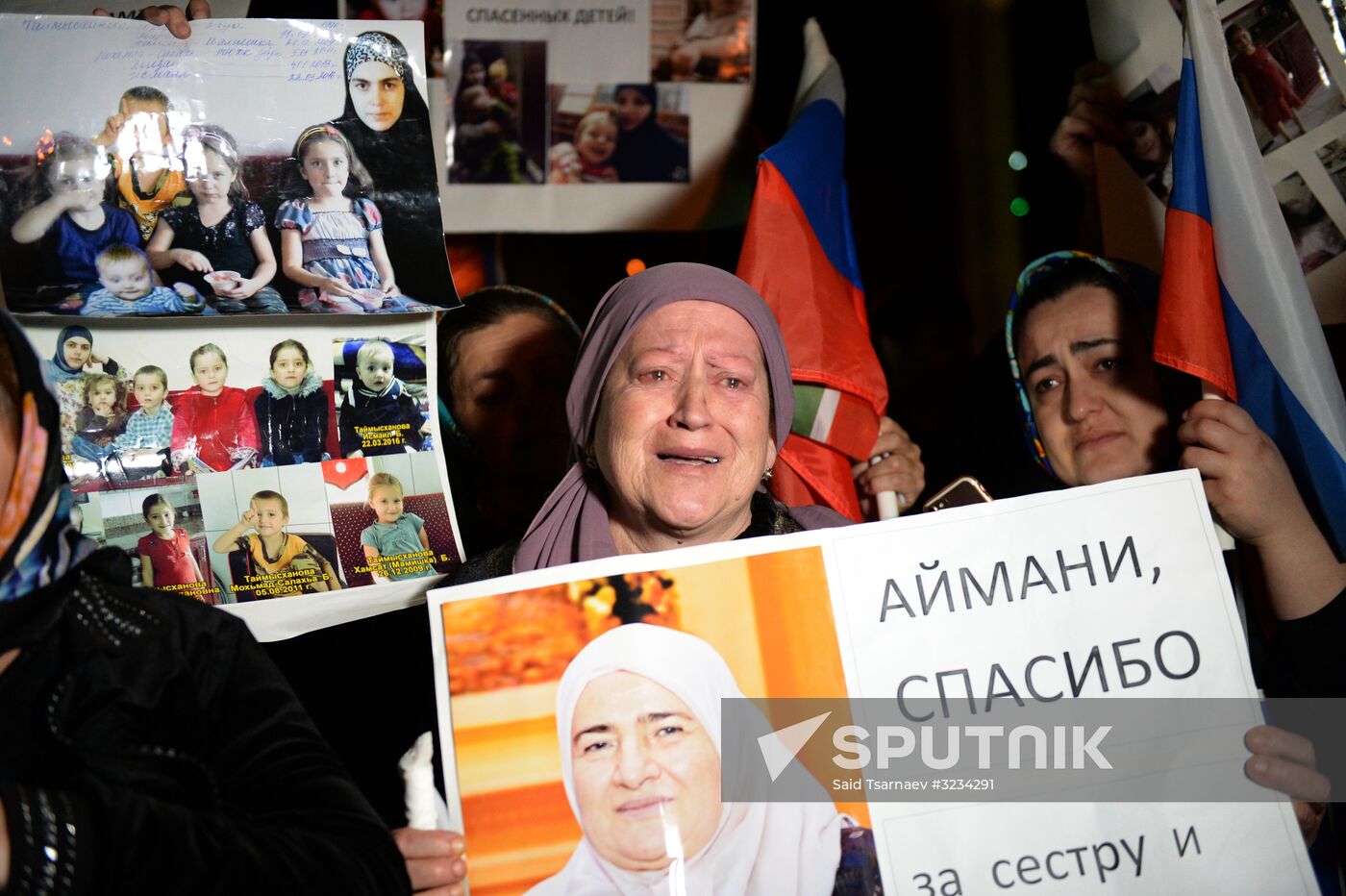 Welcoming Russian children, rescued in Syria, at Grozny Airport