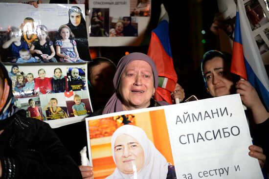 Welcoming Russian children, rescued in Syria, at Grozny Airport
