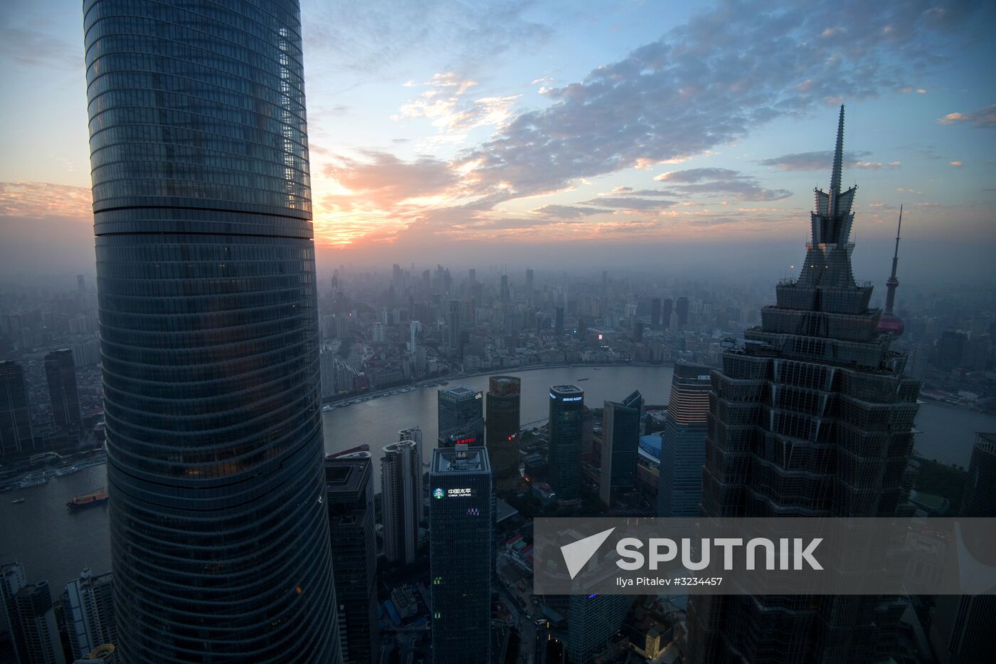 Cities of the world. Shanghai