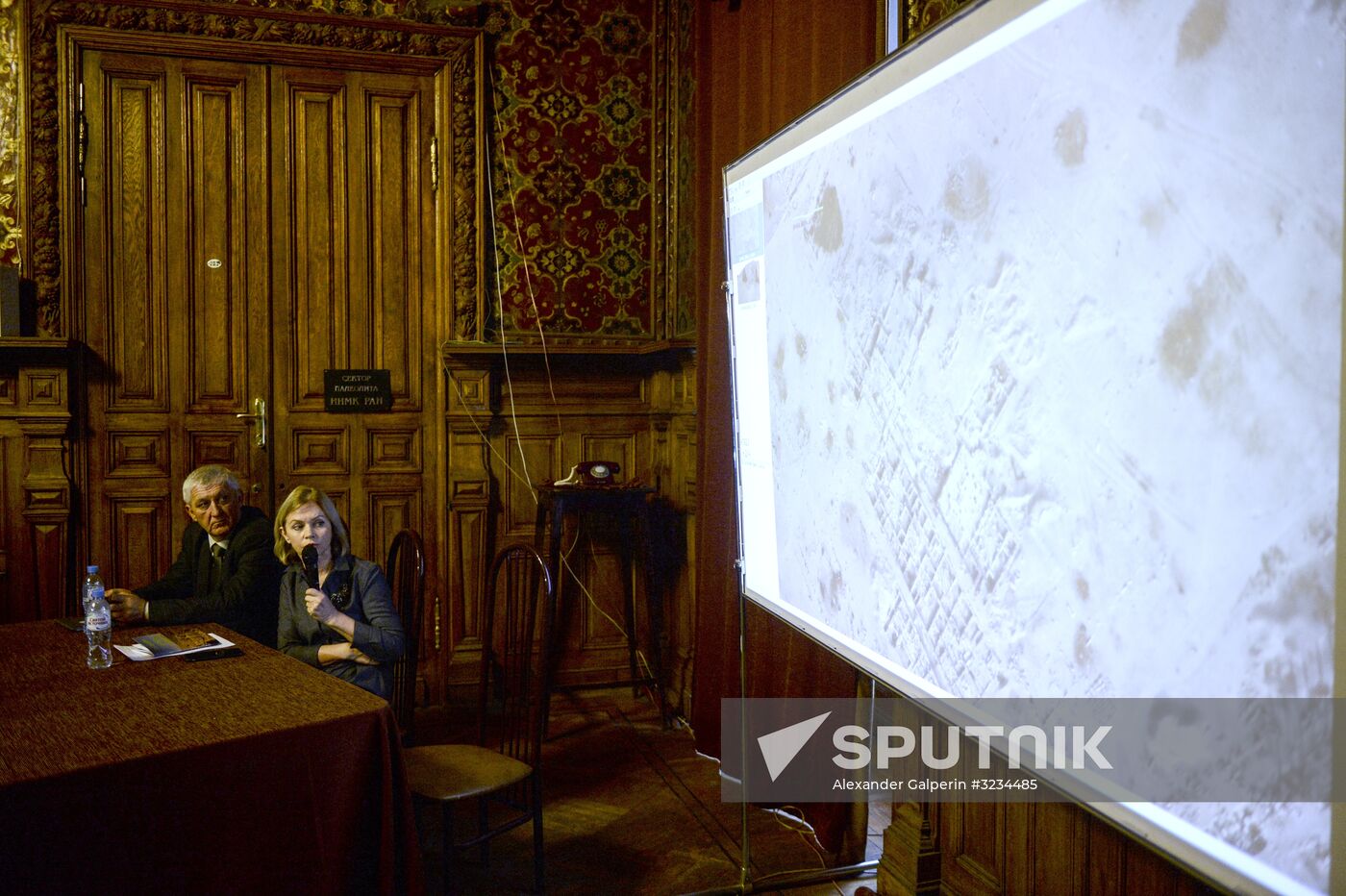 Presenting 3D model of damaged Palmyra city in St. Petersburg