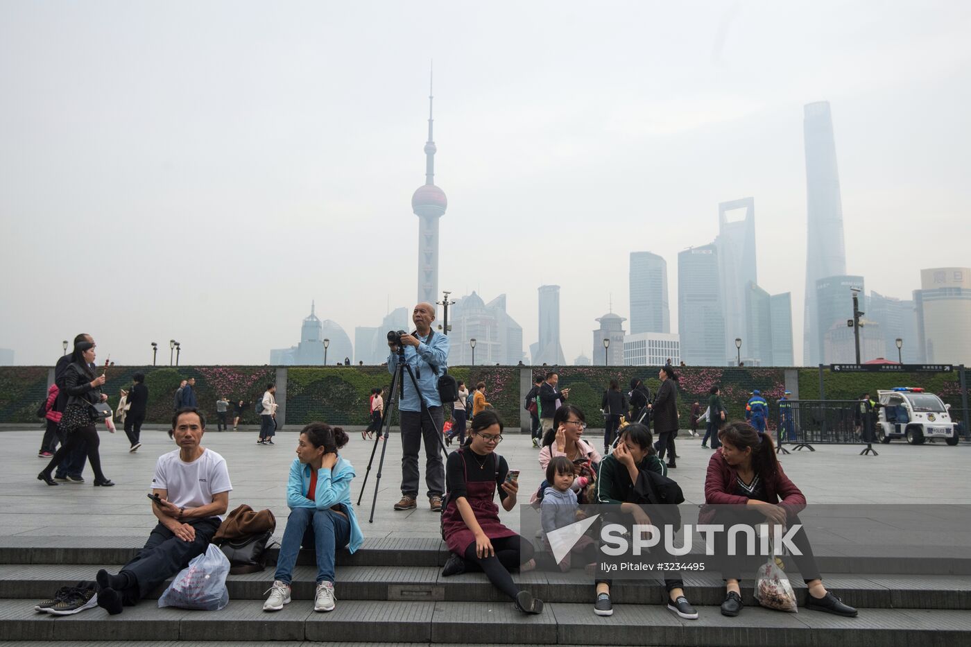 Cities of the world. Shanghai