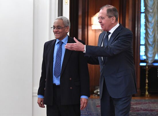 Russian Foreign Minister Sergei Lavrov meets with Republic of Mauritius Foreign Minister Vishnu Lutchmeenaraidoo