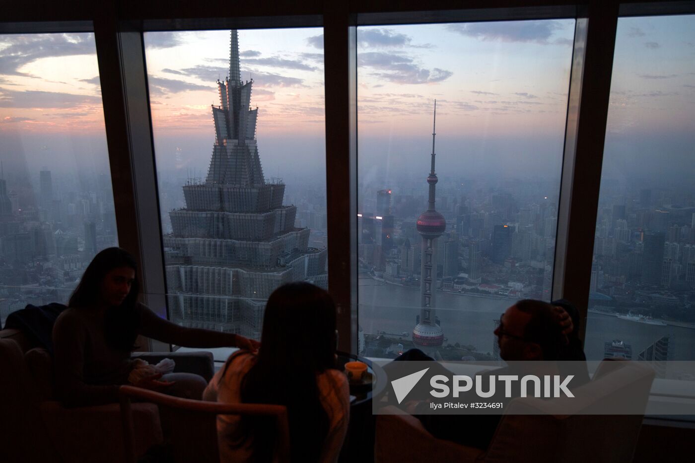 Cities of the world. Shanghai