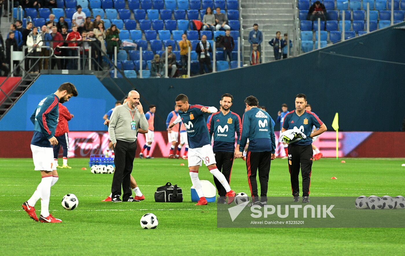 Football. Friendly match between Russia and Spain