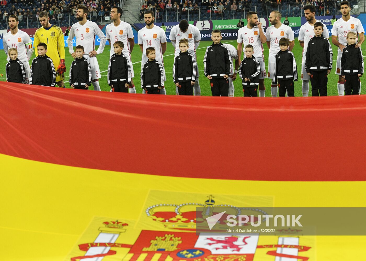 Football. Friendly match between Russia and Spain