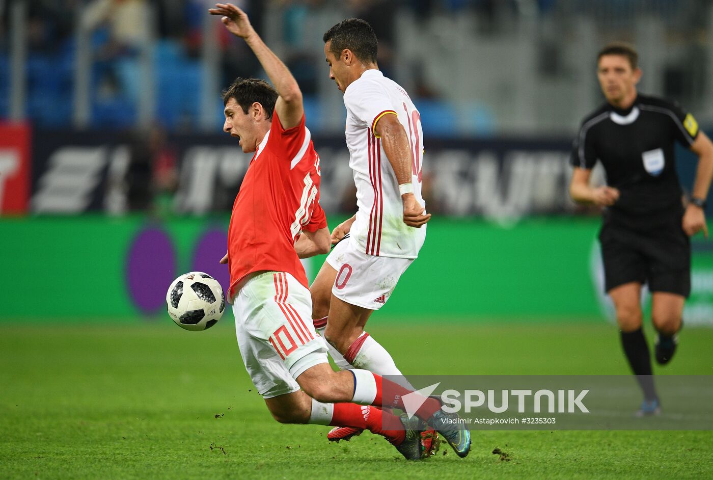 Football. Friendly match between Russia and Spain