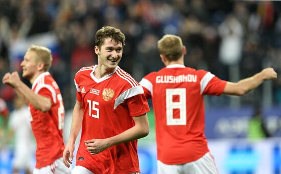 Football. Friendly match between Russia and Spain