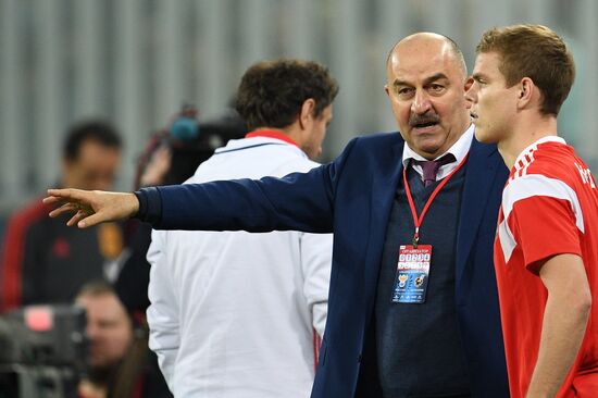 Football. Friendly match between Russia and Spain