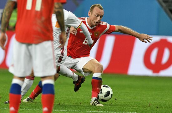 Football. Friendly match between Russia and Spain