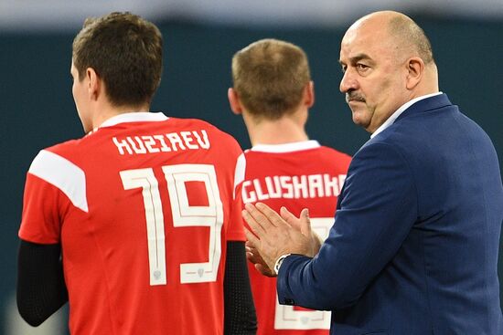 Football. Friendly match between Russia and Spain