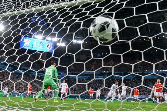 Football. Friendly match between Russia and Spain