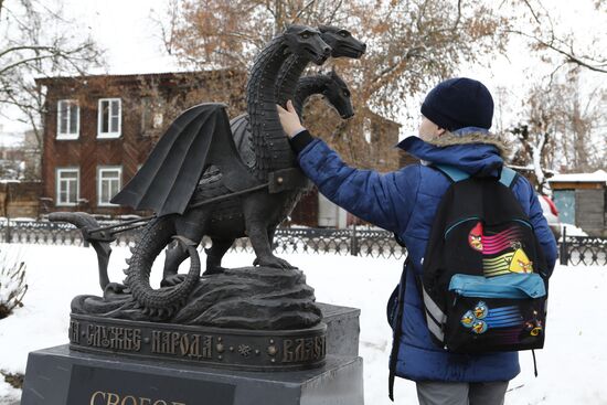 Power Serves People monument unveiled in Kostroma