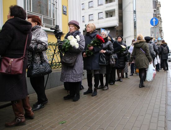 Paying last respects to Mikhail Zadornov in Riga